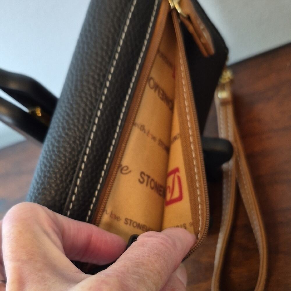 Stone Mountain Accessories Black Pebbled Wristlet Wallet with Tan Strap - Picture 5 of 16